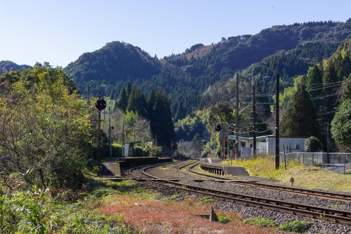 JR肥薩線・表木山駅（鹿児島県：2016年12月)