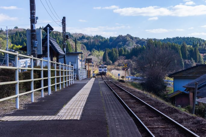 JR肥薩線・植村駅（鹿児島県：2016年12月)