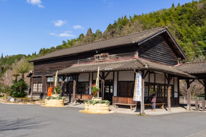 JR肥薩線・大隅横川駅（鹿児島県：2016年12月)