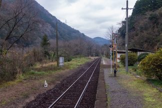 JR肥薩線・那良口駅(熊本県:2016年12月)