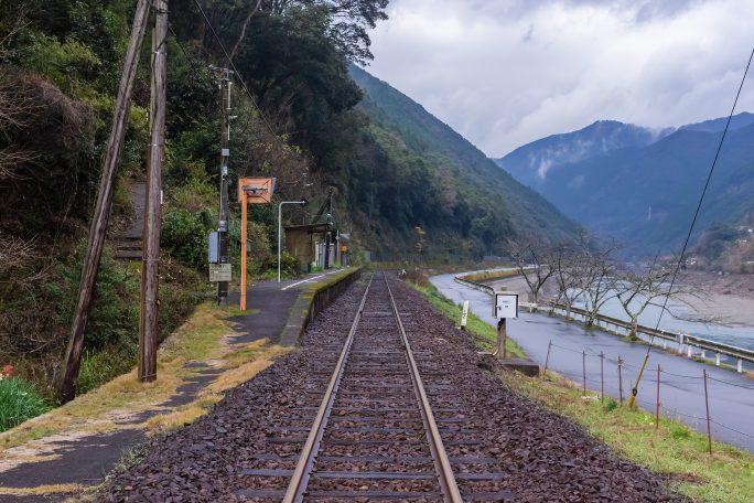 JR肥薩線・海路駅（熊本県：2016年12月)