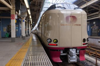 JR東海道本線・東京駅・特急「サンライズ出雲」（東京都：2017年4月）