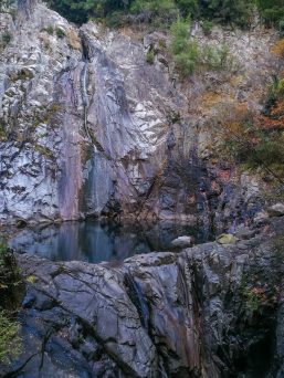 神戸・布引の滝（兵庫県：2019年12月）