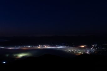 鬼ヶ城から望む福知山市街地の夜景と夜霧（京都府：2020年1月）