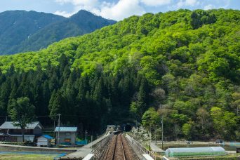 JR越美北線・越前下山駅（福井県：2021年4月）