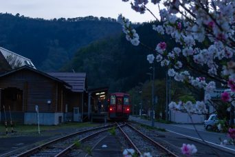 JR越美北線・九頭竜湖駅（福井県：2021年4月）