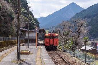 JR播但線・長谷駅（兵庫県：2022年3月）