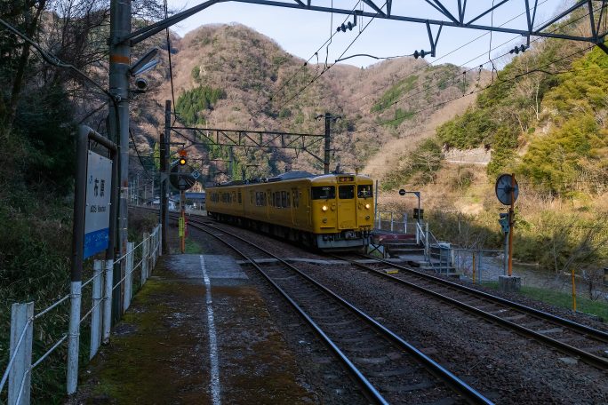 JR伯備線・布原駅（岡山県：2022年4月）