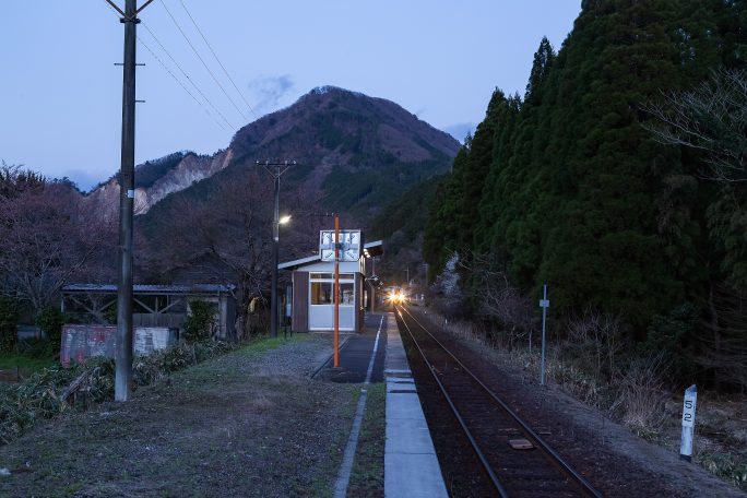 JR因美線・知和駅（岡山県：2022年4月）