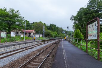 JR函館本線・仁山駅（北海道：2022年5月）