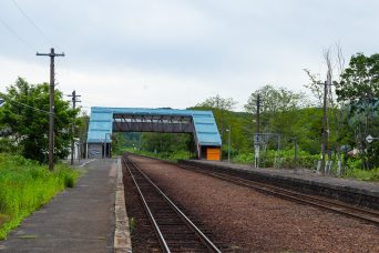 JR函館本線・蘭島駅（北海道：2022年5月）