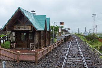 JR釧網本線・原生花園駅（北海道：2022年6月）
