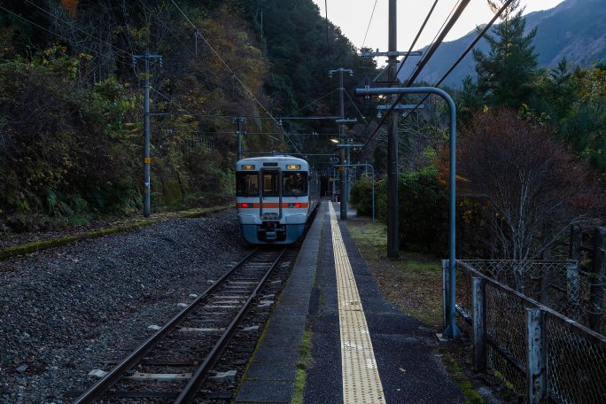 JR飯田線・小和田駅（静岡県：2022年11月）