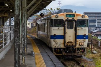 JR筑豊本線・原田駅（福岡県：2022年12月）