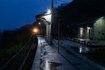 JR予讃線・下灘駅（愛媛県：2022年12月）