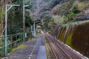 JR予土線・半家駅（高知県：2022年12月）