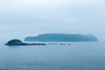 北太平洋シーサイドライン・小島と大黒島（北海道：2022年7月）