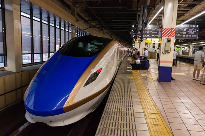 こんな形で、北陸新幹線の列車に初乗車することとなった