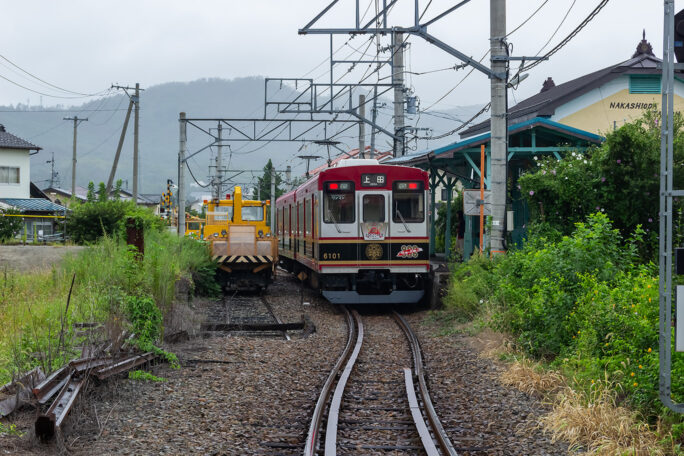 上田行きの仏列車が到着した