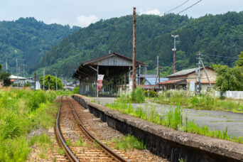 山形鉄道フラワー長井線・宮内駅（山形県：2023年7月）