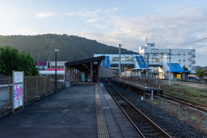 井原鉄道が分岐する神辺駅に到着