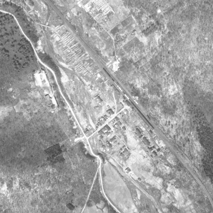 詳細旧版空撮画像：金華駅周辺（1948年5月7日撮影）詳細地形図：金華駅周辺（2024年4月2日）