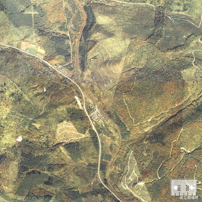 地形図：金華駅周辺（2024年3月31日）旧版空撮画像：金華駅周辺（1977年10月4日撮影）