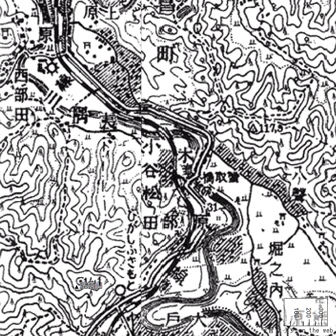 旧版地形図：小谷松駅周辺（1947年5月30日～7月30日発行）地形図：小谷松駅周辺（2024年4月5日）