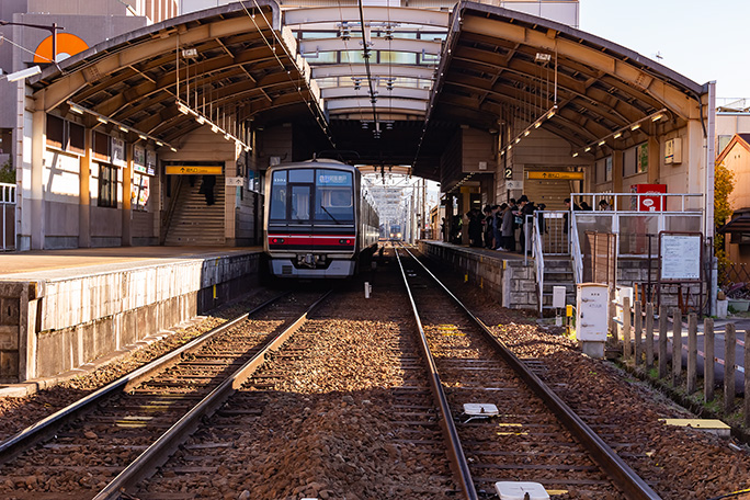 小幡駅では上下列車が行違うところだった