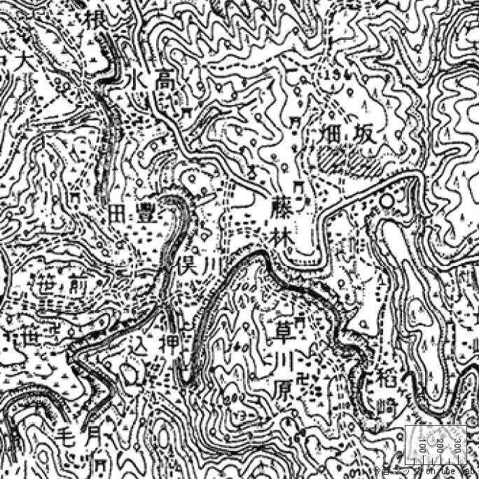 旧版地形図：上総亀山駅周辺（1906年6月30日）地形図：上総亀山駅周辺（2024年5月15日）