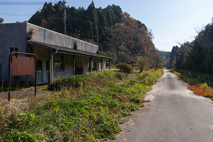 鉄道駅の雰囲気が良く残っている伊崎田駅跡