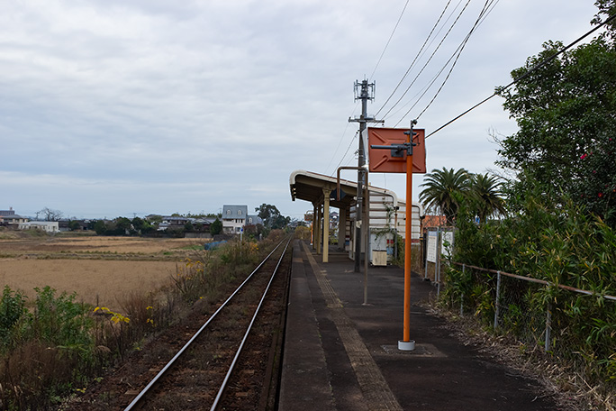 1面1線の棒線駅である運動公園駅