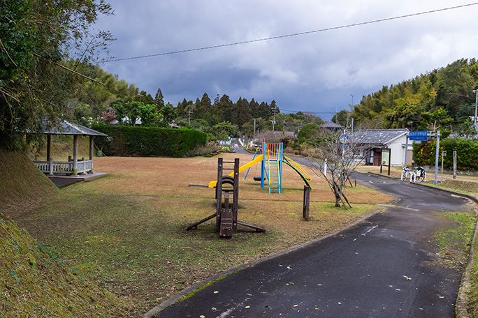 国鉄大隅線・永野田跡はサイクリングロード沿いの小規模な記念公園として整備されていた