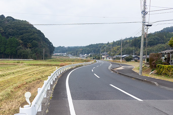 1944年5月17日に休止されたまま廃止となった野間駅跡は何も残っていない