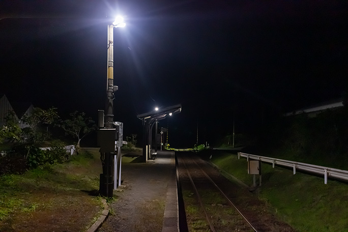 とっぷり暮れた薩摩川尻駅