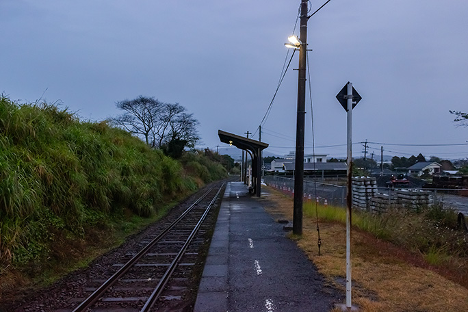 島式1面2線だった頃の面影が残る大山駅