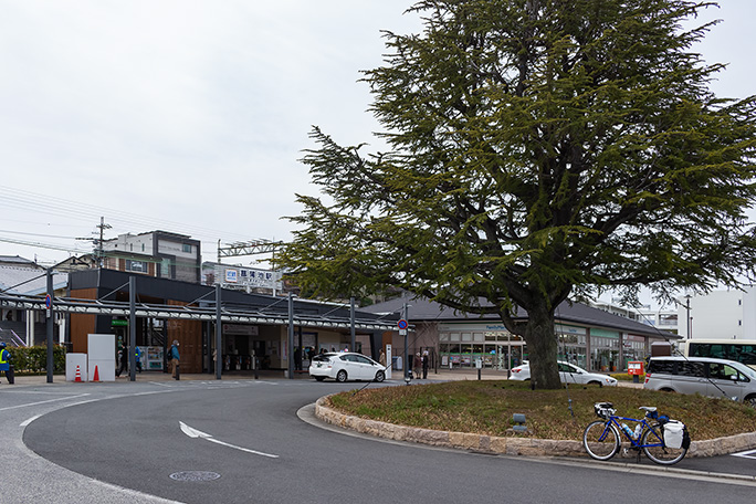 かつては遊園地の入り口駅だった菖蒲池駅