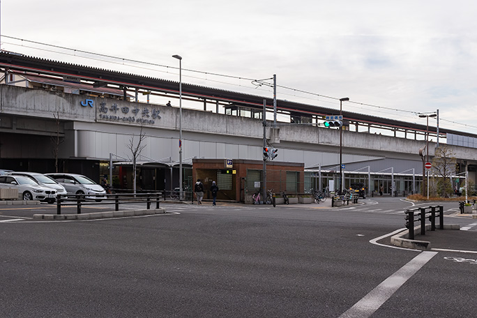 大阪市営地下鉄の高井田駅とJRおおさか東線の高井田中央駅