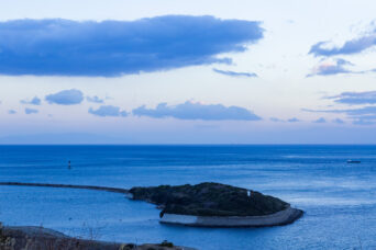 淡路島・生石公園から望む成ヶ島と紀淡海峡（兵庫県：2025年1月）