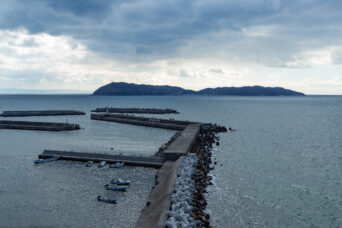 淡路島・土生港から望む瀬戸内海と沼島（兵庫県：2025年1月）