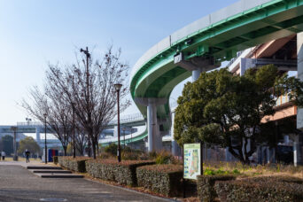 神戸新交通ポートアイランド線・貿易センター～ポートターミナル間・みなとのもり公園（兵庫県：2025年2月）