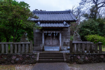 館山・鷹之島辨天閣(千葉県:2025年4月)