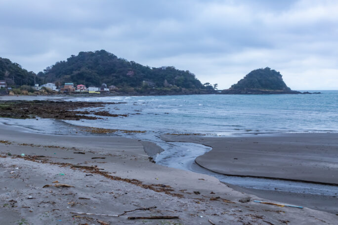 鋸南・保田・鱚ヶ浦から望む亀ヶ崎（千葉県：2025年4月）