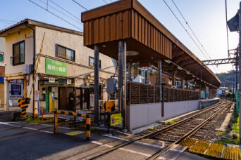 江ノ島電鉄鉄道線・稲村ケ崎駅(神奈川県:2025年4月)