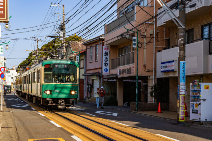江ノ島電鉄鉄道線・腰越～江ノ島間（神奈川県：2025年4月）