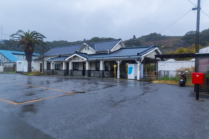 小湊鉄道が目指した安房小湊駅から小湊鉄道の見果てぬ夢の跡を辿る
