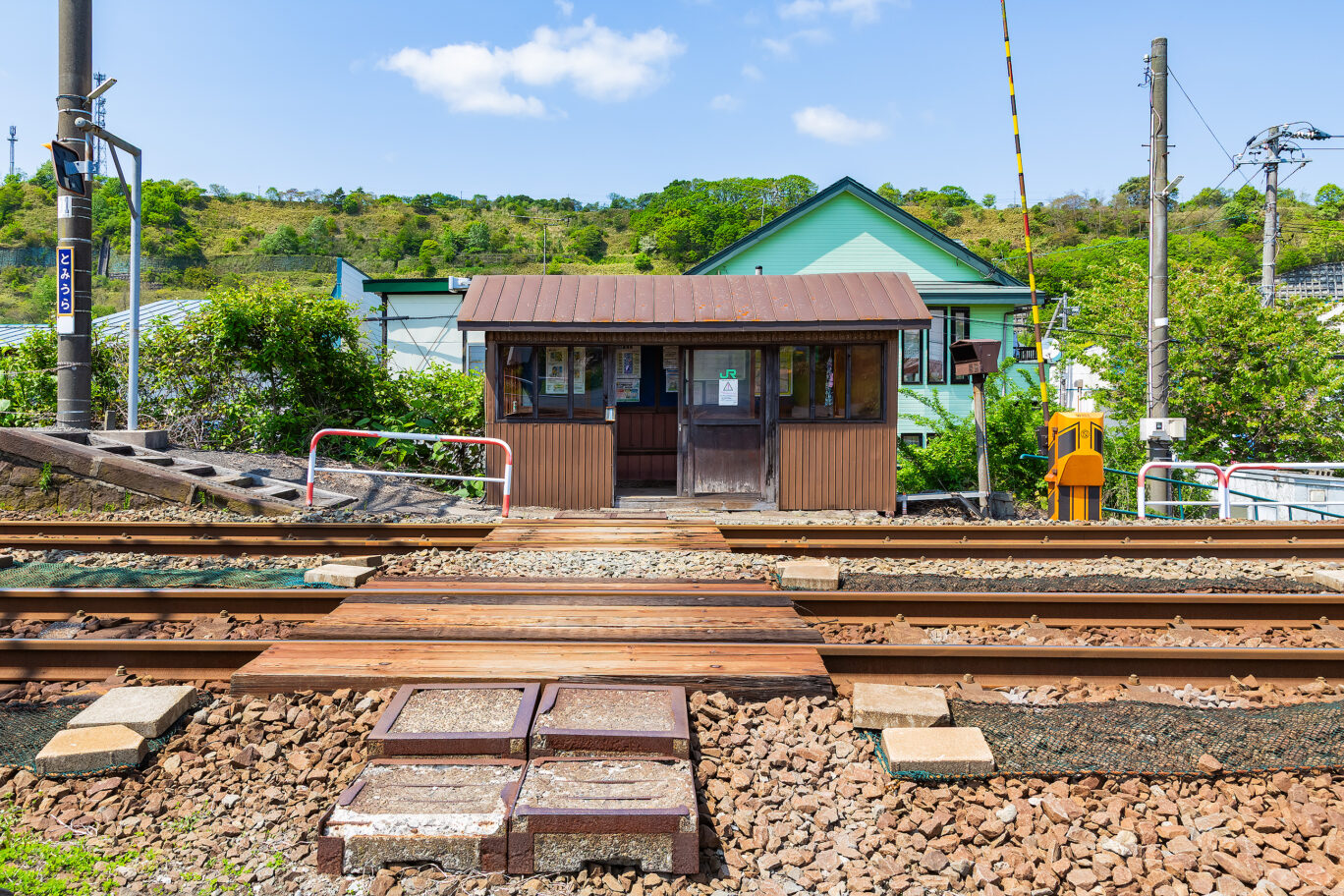 JR室蘭本線・富浦駅（北海道：2025年5月）
