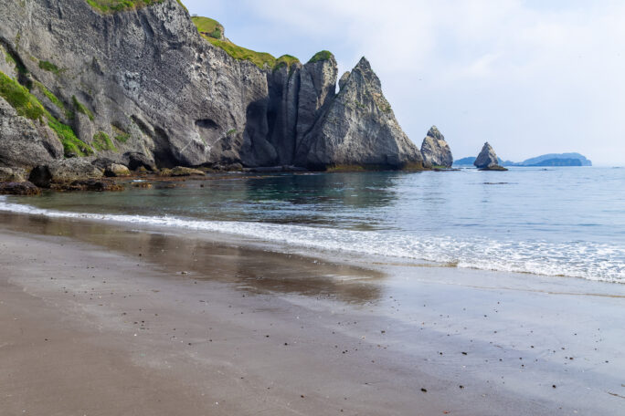胆振・室蘭・トッカリショ浜から望むイタンキ岬・鷲別岬（北海道：2025年5月）