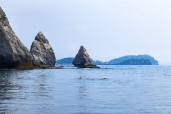 胆振・室蘭・トッカリショ浜から望むイタンキ岬・鷲別岬(北海道:2025年5月)