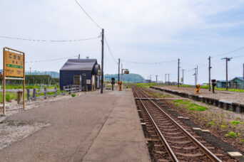 JR室蘭本線・黄金駅(北海道:2025年5月)